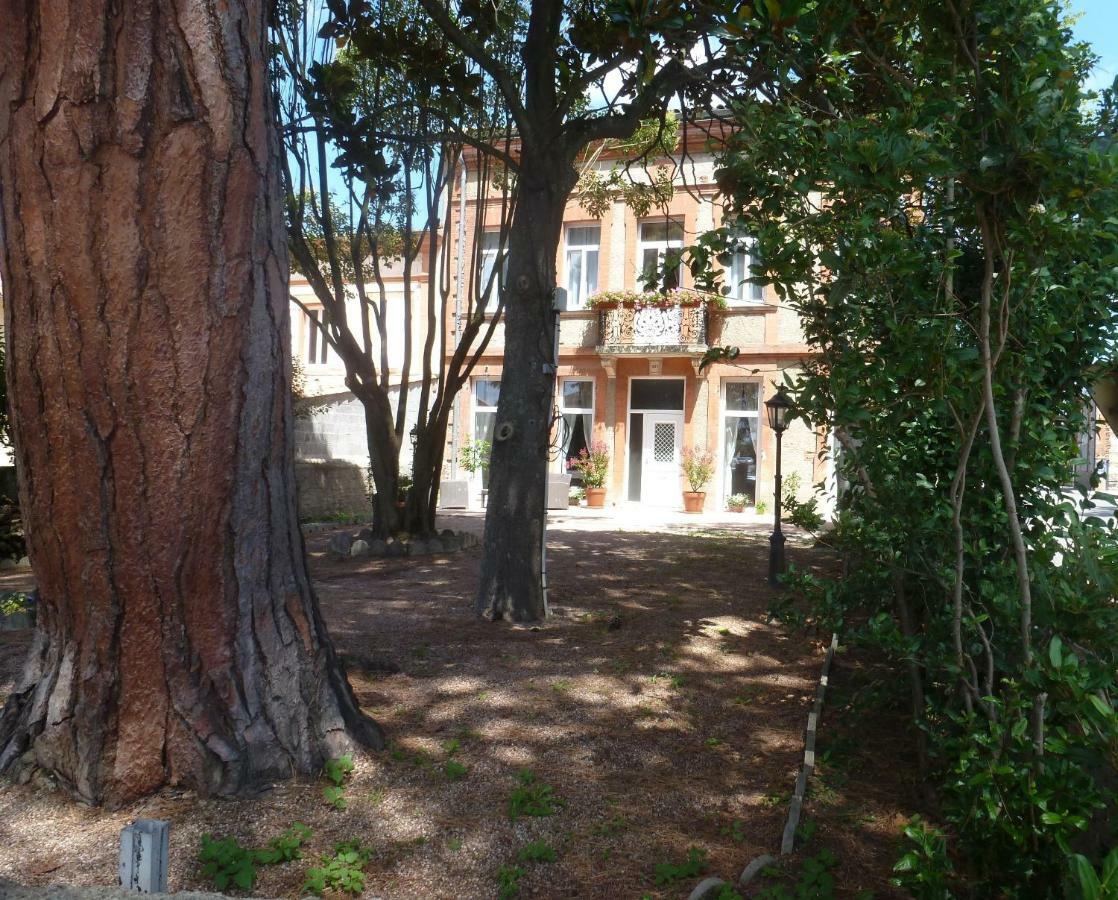 La Maison Du Poelon Hotell Labarthe-sur-Leze Exteriör bild