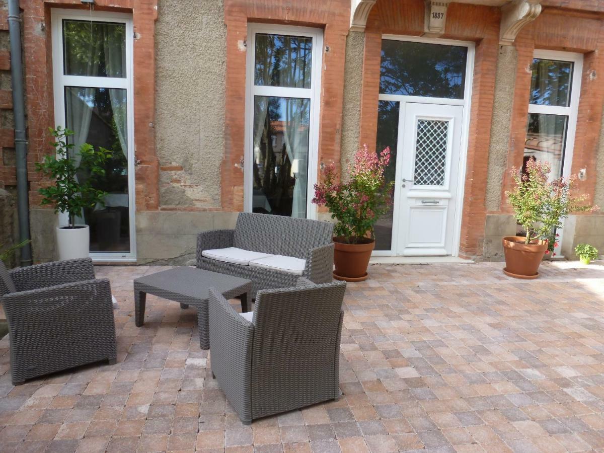 La Maison Du Poelon Hotell Labarthe-sur-Leze Exteriör bild