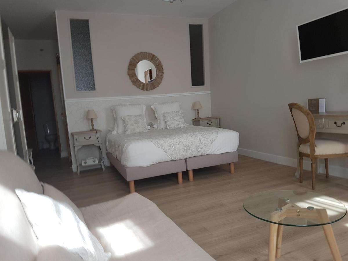 La Maison Du Poelon Hotell Labarthe-sur-Leze Exteriör bild