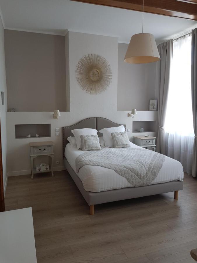 La Maison Du Poelon Hotell Labarthe-sur-Leze Exteriör bild